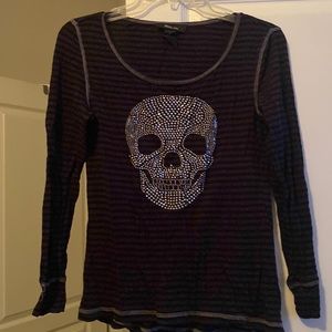 Bedazzled skull striped tee